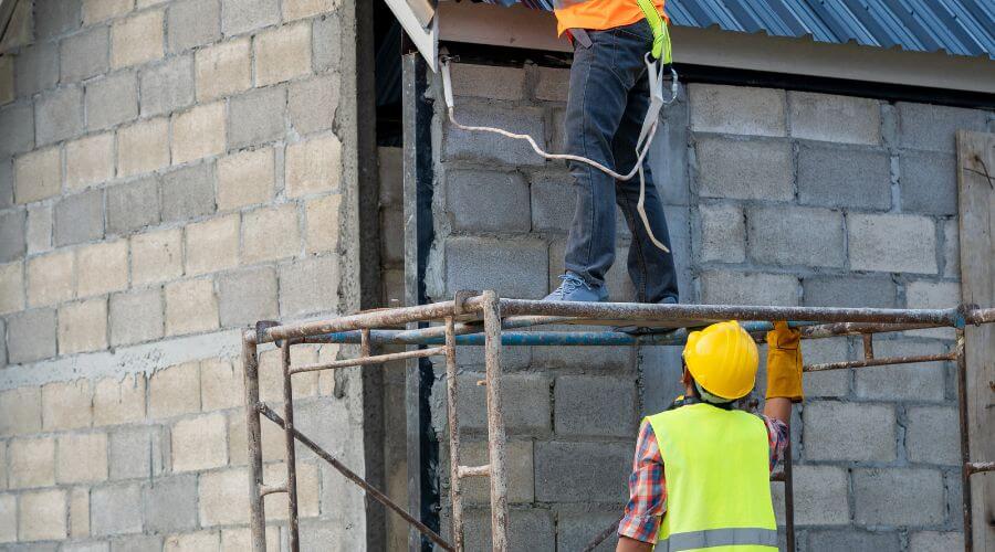 Professional residential roofers in Logan, IA